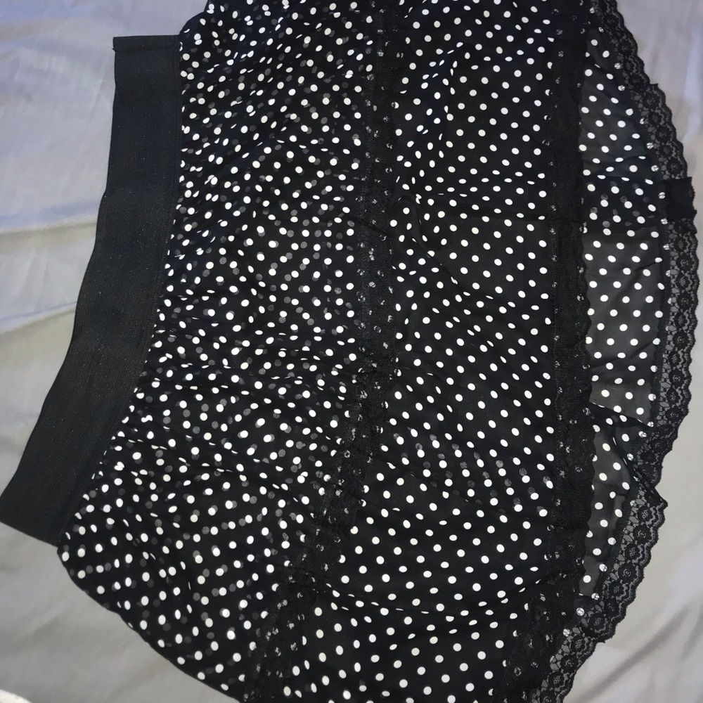 Black and White Polka Dot Torrid Skirt with Lace